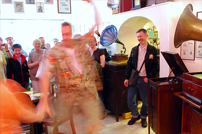 Besucherteam bei Allotria